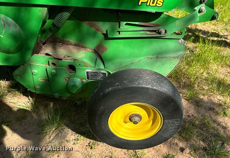 image for item LR9701 2010 John Deere 468  round baler
