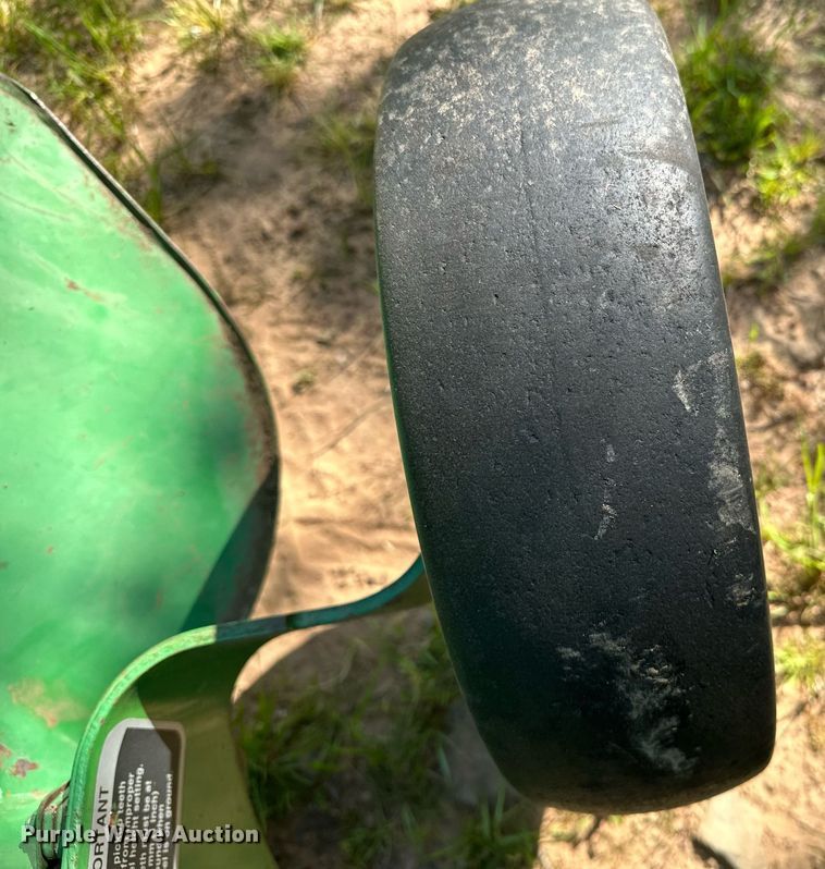 image for item LR9701 2010 John Deere 468  round baler