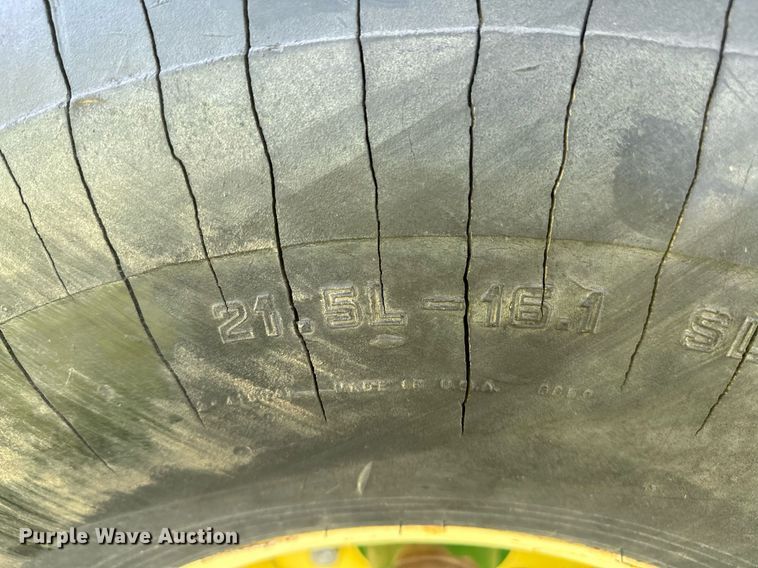 image for item LR9701 2010 John Deere 468  round baler