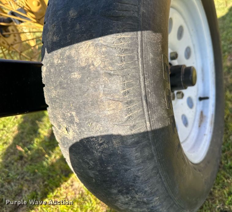 image for item LR9702 Ogden Hybrid HayRunner  hay rake