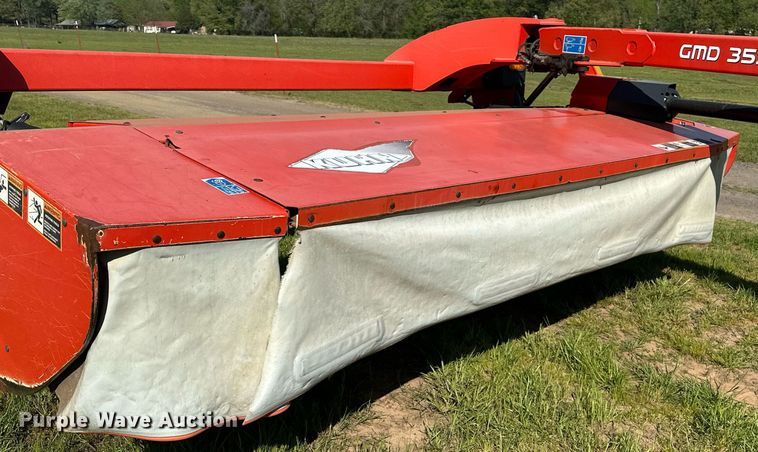 image for item LR9704 Kuhn GMD 3550 TL  disc mower