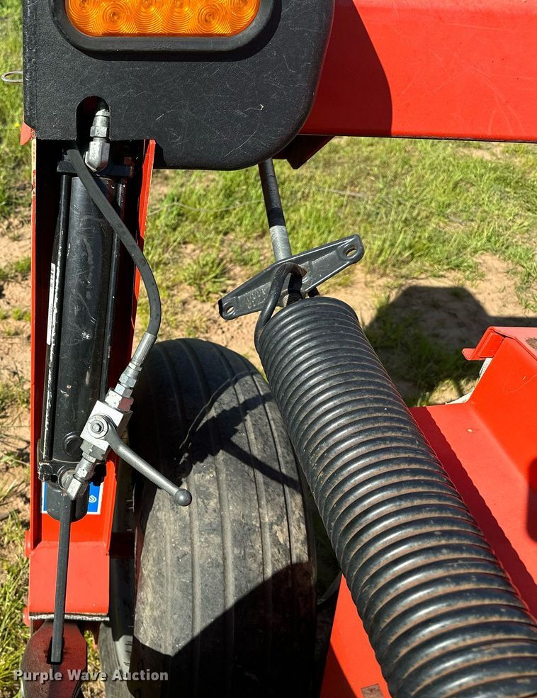 image for item LR9704 Kuhn GMD 3550 TL  disc mower