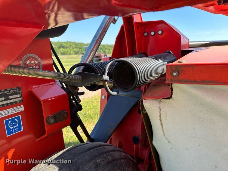 image for item LR9704 Kuhn GMD 3550 TL  disc mower