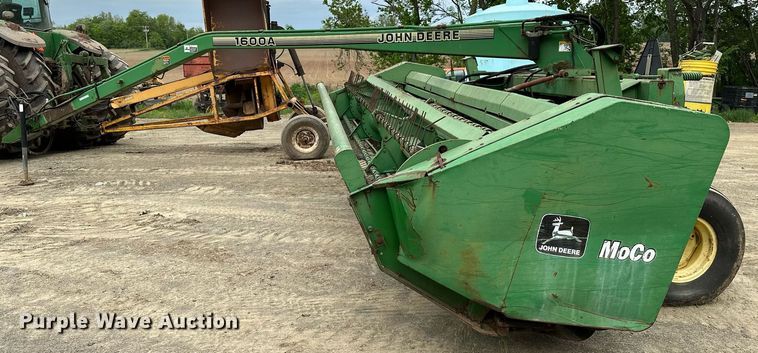 image for item LR9714 1997 John Deere 1600A  swather / windrower