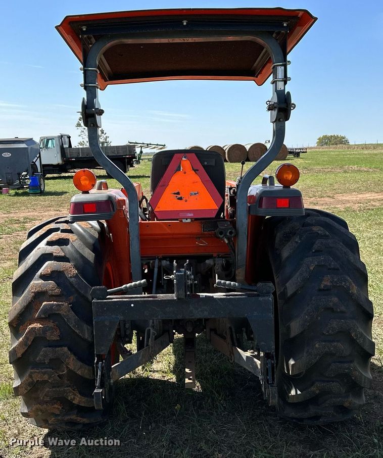 image for item LR9723 Kubota L4610D  MFWD tractor