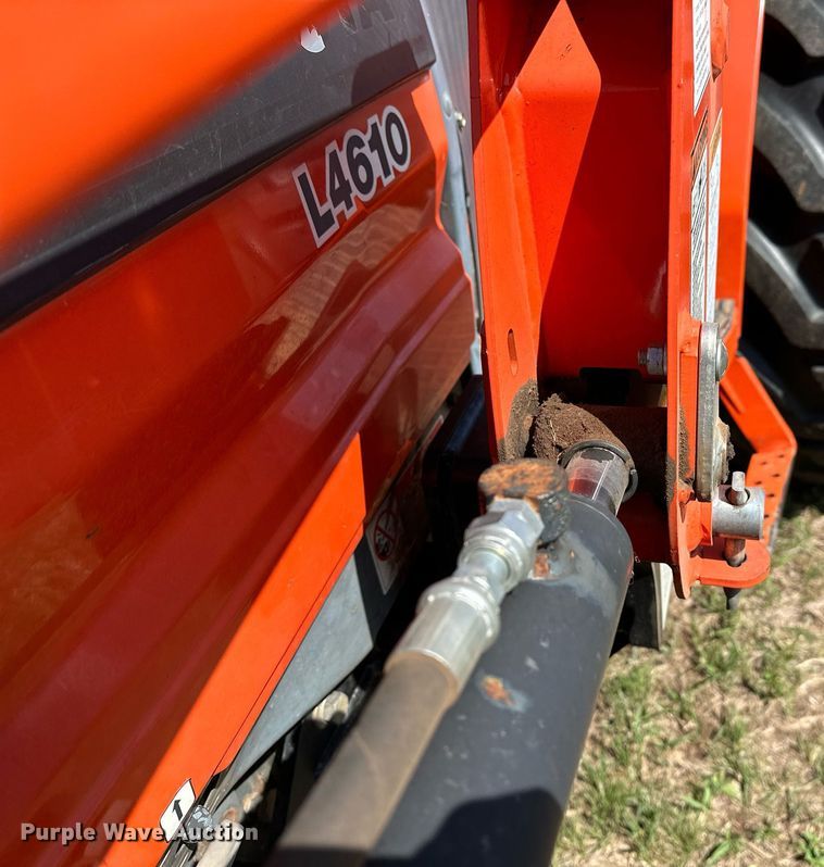 image for item LR9723 Kubota L4610D  MFWD tractor