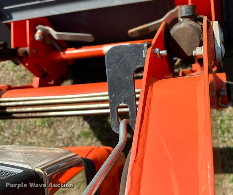 image for item LR9723 Kubota L4610D  MFWD tractor