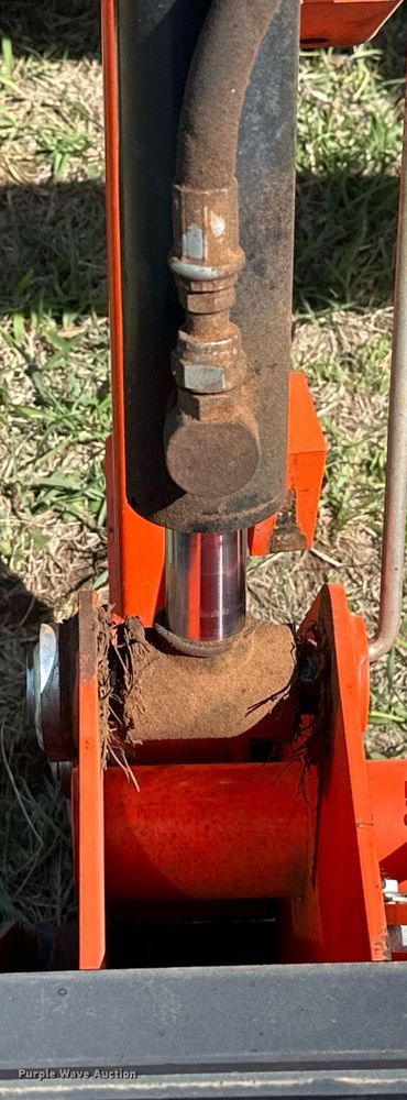 image for item LR9723 Kubota L4610D  MFWD tractor