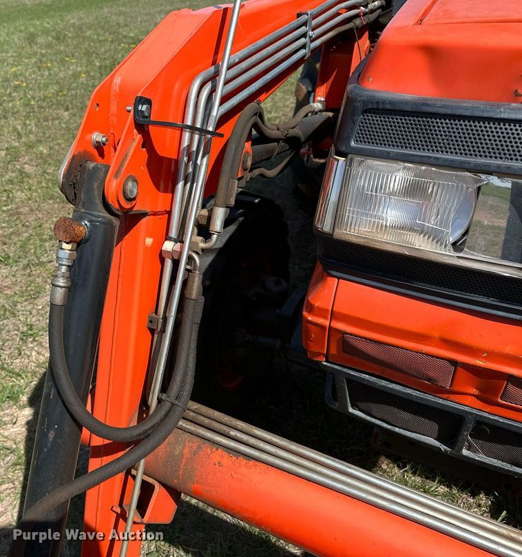 image for item LR9723 Kubota L4610D  MFWD tractor