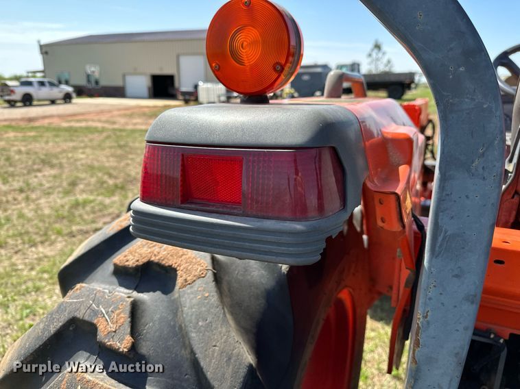 image for item LR9723 Kubota L4610D  MFWD tractor