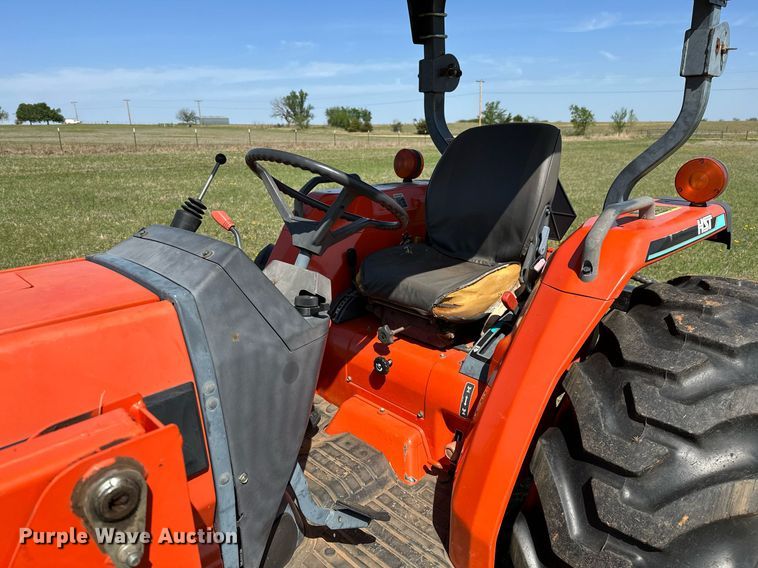 image for item LR9723 Kubota L4610D  MFWD tractor