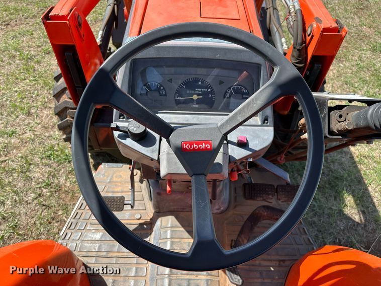 image for item LR9723 Kubota L4610D  MFWD tractor