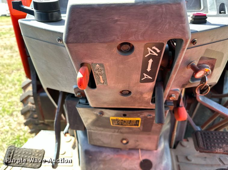 image for item LR9723 Kubota L4610D  MFWD tractor