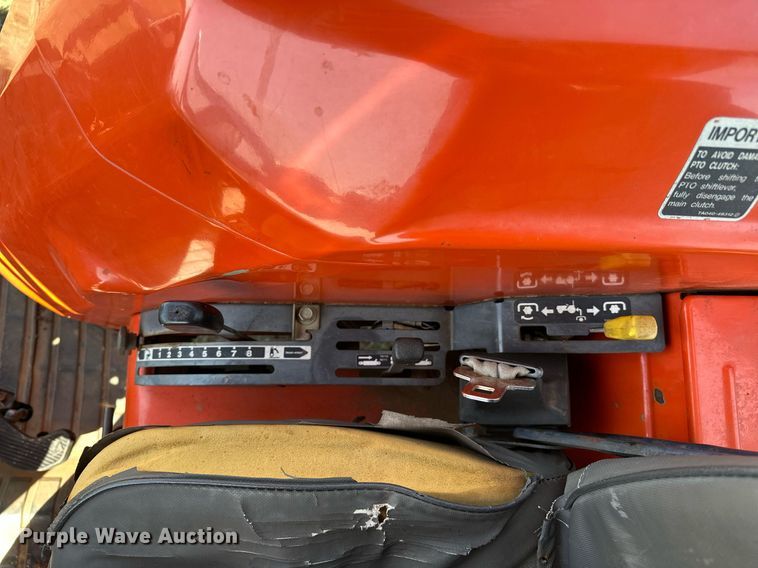 image for item LR9723 Kubota L4610D  MFWD tractor