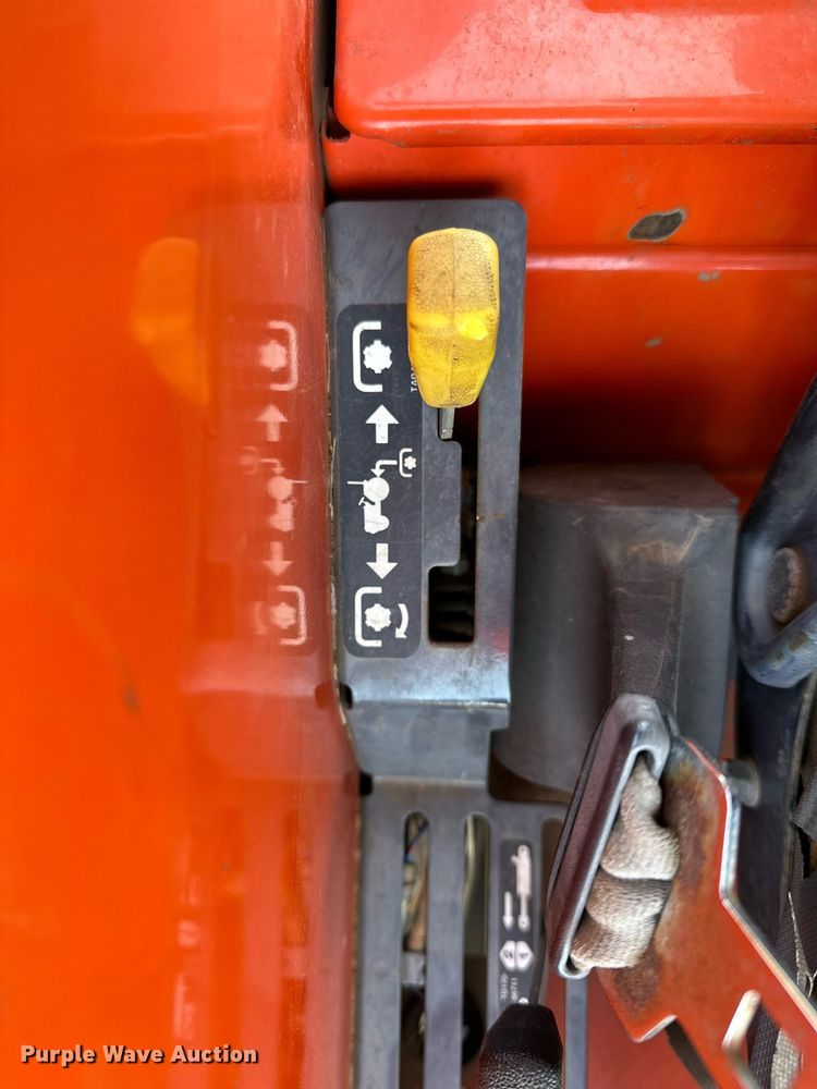 image for item LR9723 Kubota L4610D  MFWD tractor