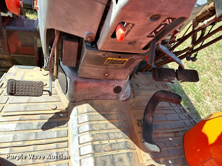 image for item LR9723 Kubota L4610D  MFWD tractor
