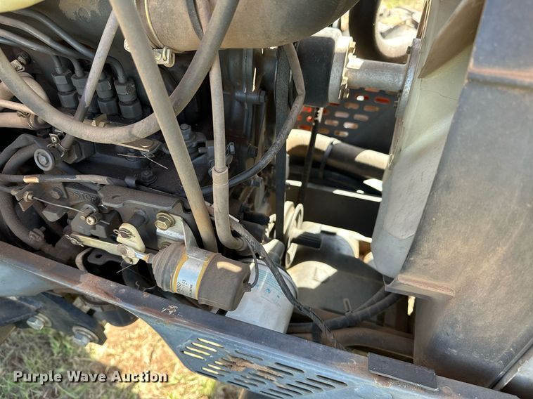 image for item LR9723 Kubota L4610D  MFWD tractor