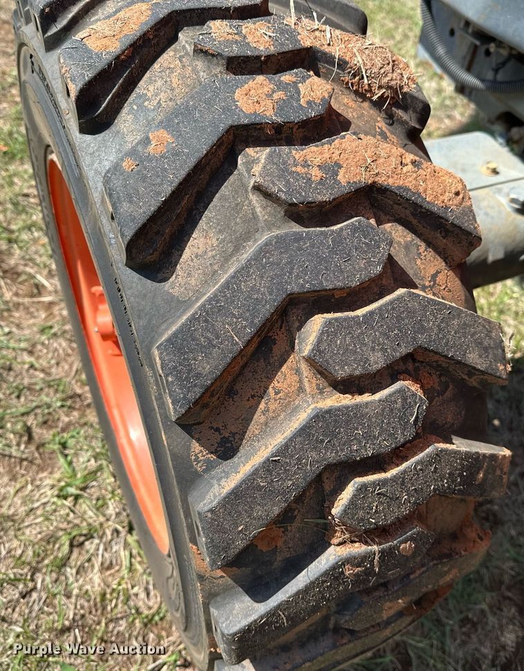 image for item LR9723 Kubota L4610D  MFWD tractor