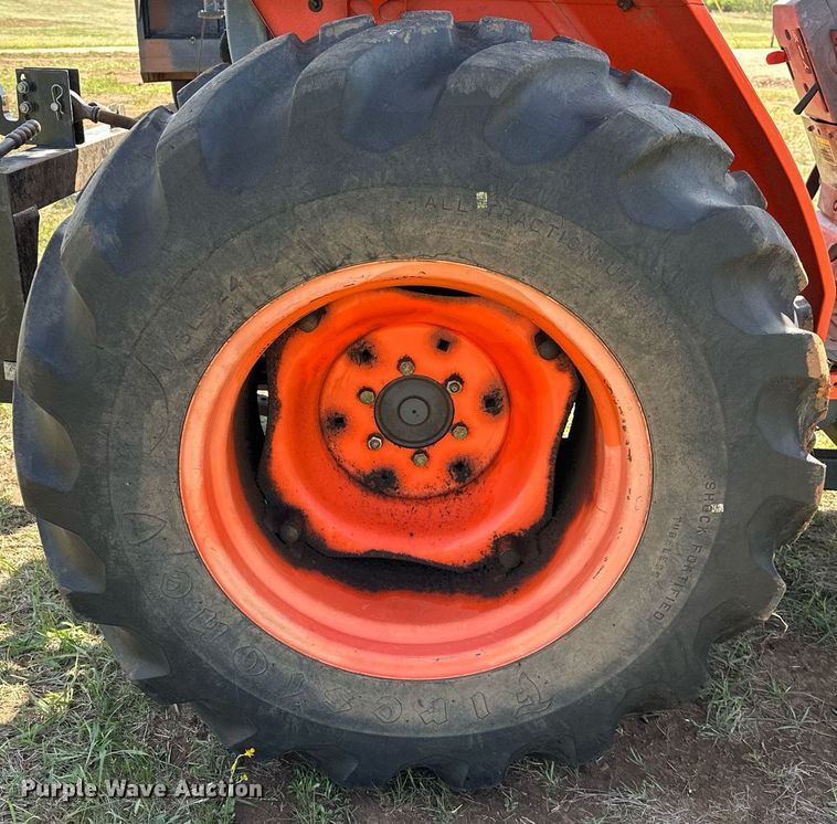 image for item LR9723 Kubota L4610D  MFWD tractor