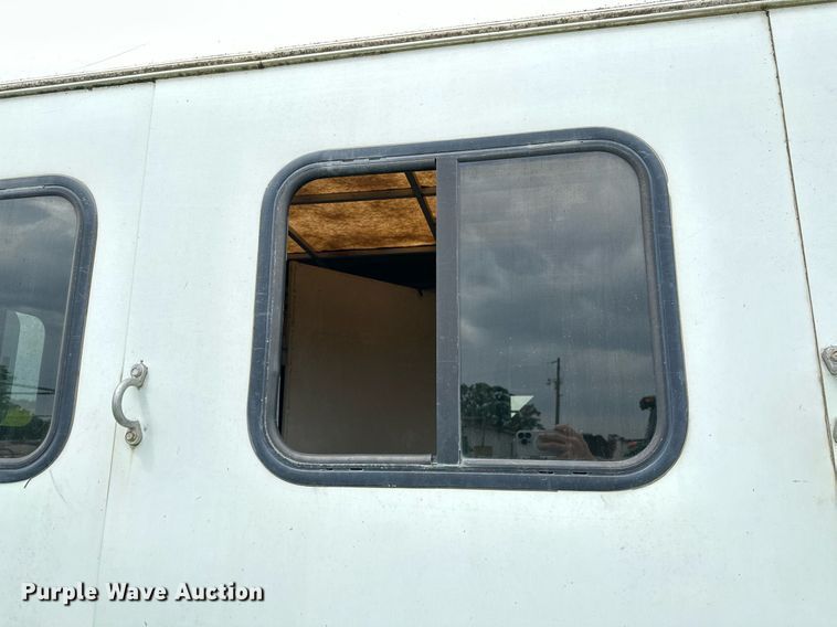 image for item LR9724 2003 Bison AlumaSport  livestock trailer