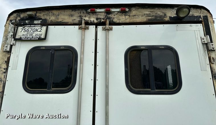 image for item LR9724 2003 Bison AlumaSport  livestock trailer