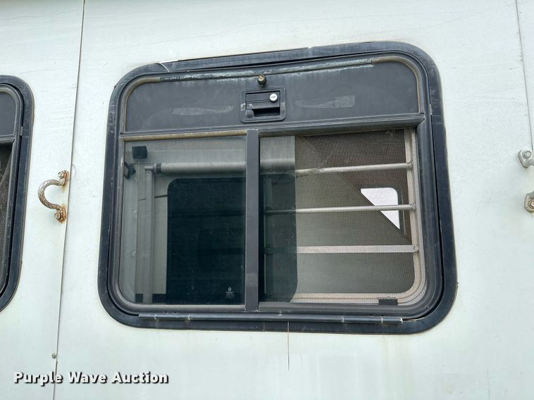 image for item LR9724 2003 Bison AlumaSport  livestock trailer