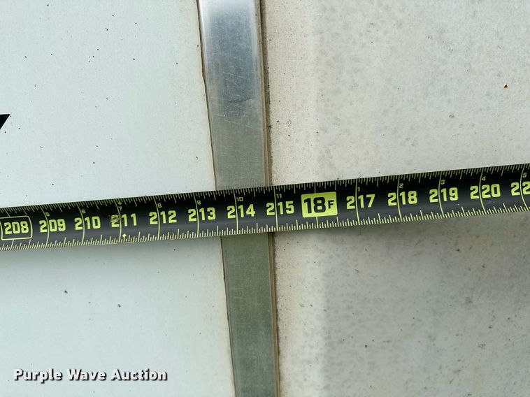 image for item LR9724 2003 Bison AlumaSport  livestock trailer