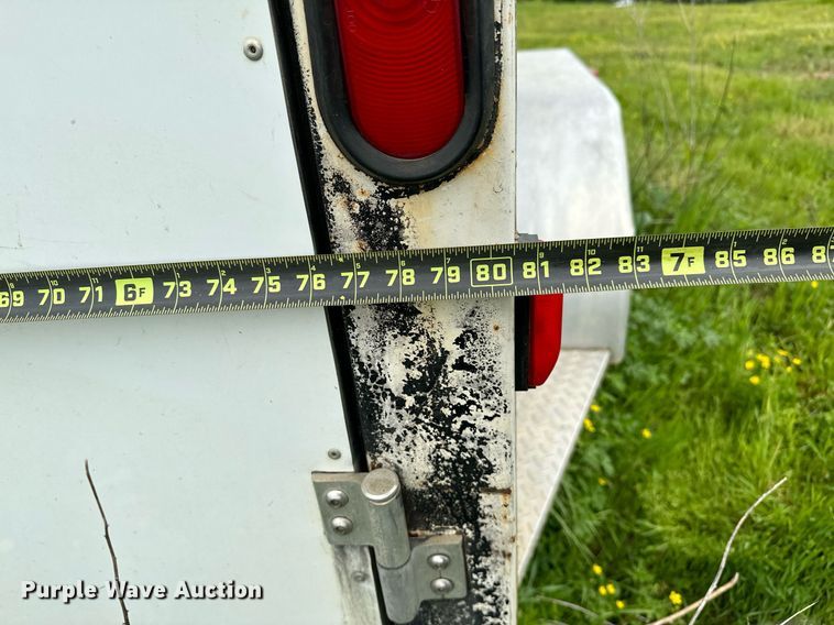 image for item LR9724 2003 Bison AlumaSport  livestock trailer