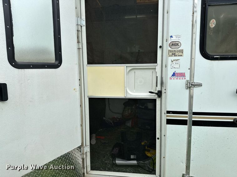 image for item LR9724 2003 Bison AlumaSport  livestock trailer