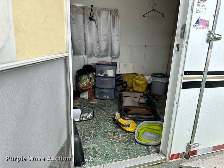 image for item LR9724 2003 Bison AlumaSport  livestock trailer