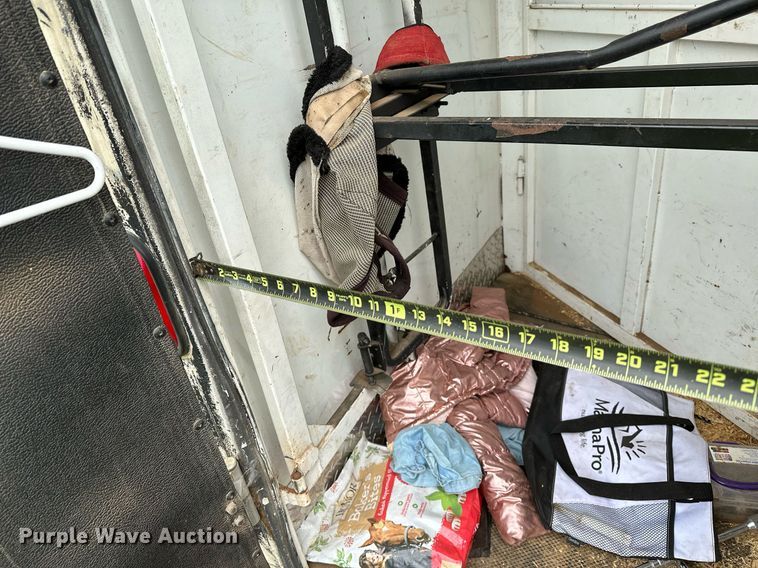 image for item LR9724 2003 Bison AlumaSport  livestock trailer