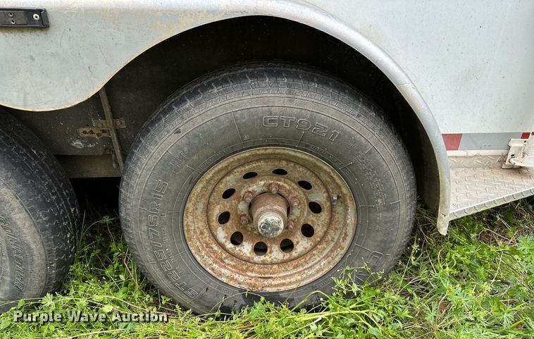 image for item LR9724 2003 Bison AlumaSport  livestock trailer