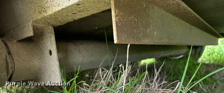 image for item LR9724 2003 Bison AlumaSport  livestock trailer