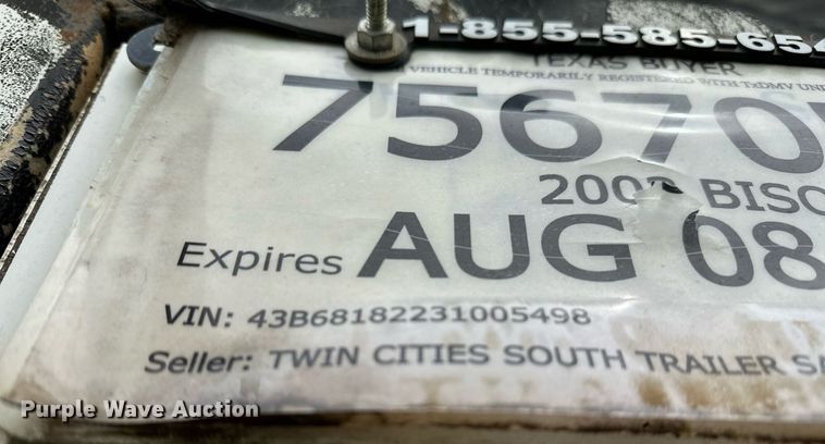 image for item LR9724 2003 Bison AlumaSport  livestock trailer