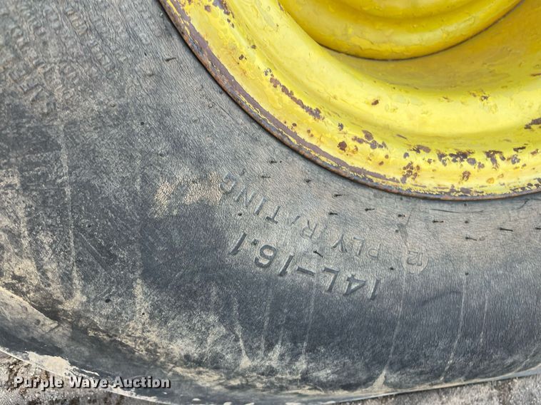 image for item LT9597 1982 John Deere 4840  tractor