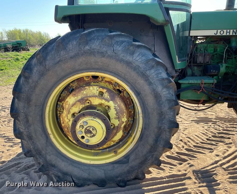 image for item LT9597 1982 John Deere 4840  tractor