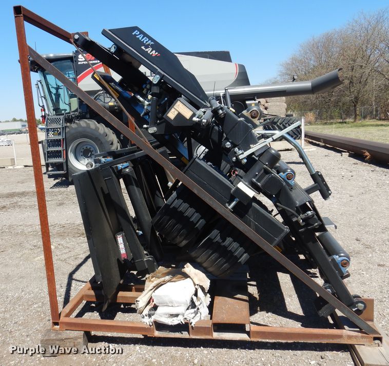 image for item LT9663 Parkland 453  hay bale accumulator