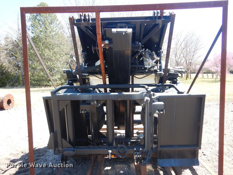 image for item LT9663 Parkland 453  hay bale accumulator