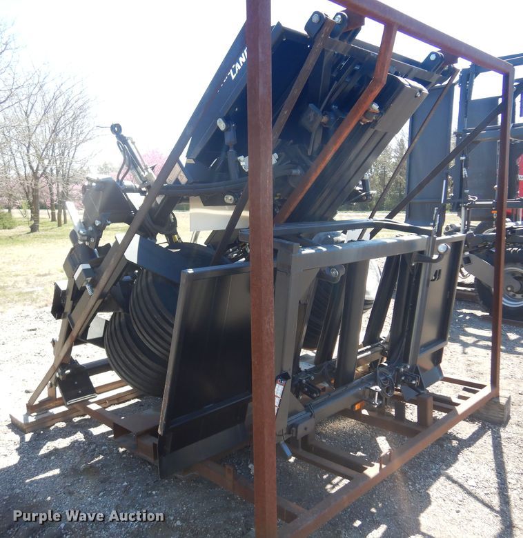 image for item LT9663 Parkland 453  hay bale accumulator