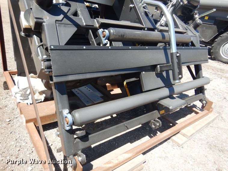 image for item LT9663 Parkland 453  hay bale accumulator