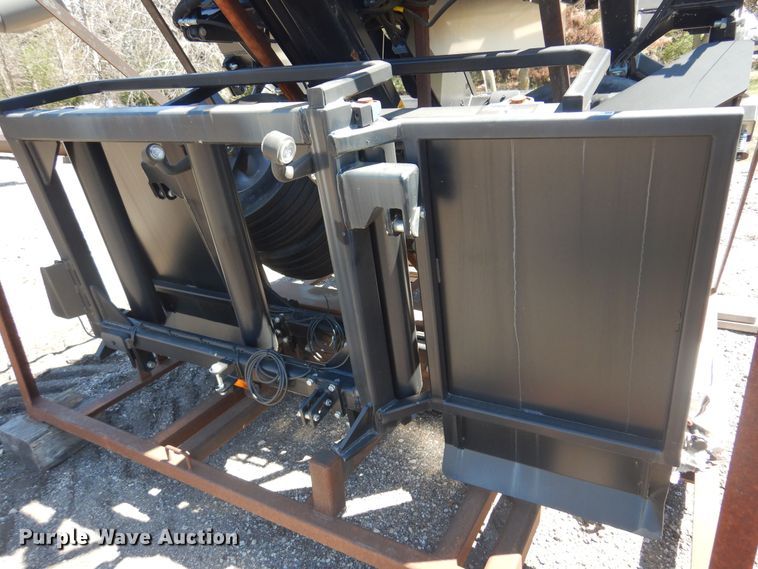 image for item LT9663 Parkland 453  hay bale accumulator