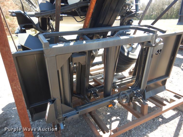 image for item LT9663 Parkland 453  hay bale accumulator