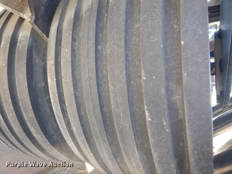 image for item LT9663 Parkland 453  hay bale accumulator