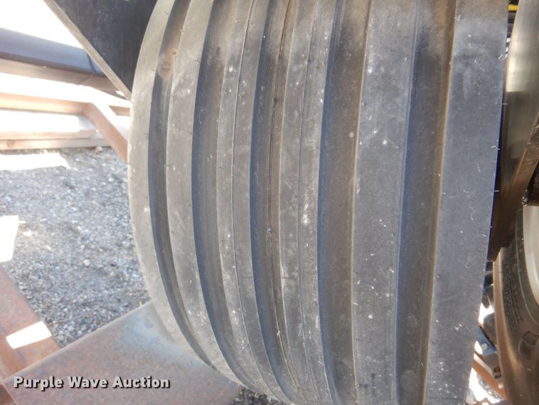 image for item LT9663 Parkland 453  hay bale accumulator