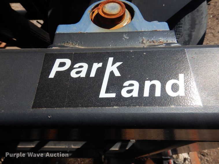 image for item LT9663 Parkland 453  hay bale accumulator