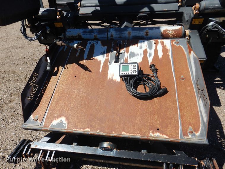 image for item LT9664 2016 Park Land 455  bale accumulator