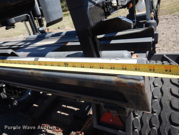 image for item LT9664 2016 Park Land 455  bale accumulator