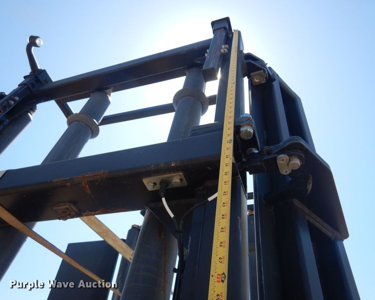 image for item LT9664 2016 Park Land 455  bale accumulator