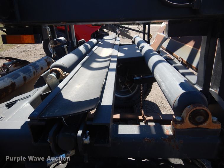 image for item LT9664 2016 Park Land 455  bale accumulator