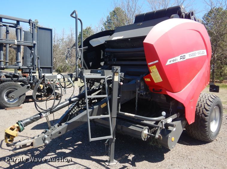 image for item LT9665 Massey  Ferguson 4160V  round baler